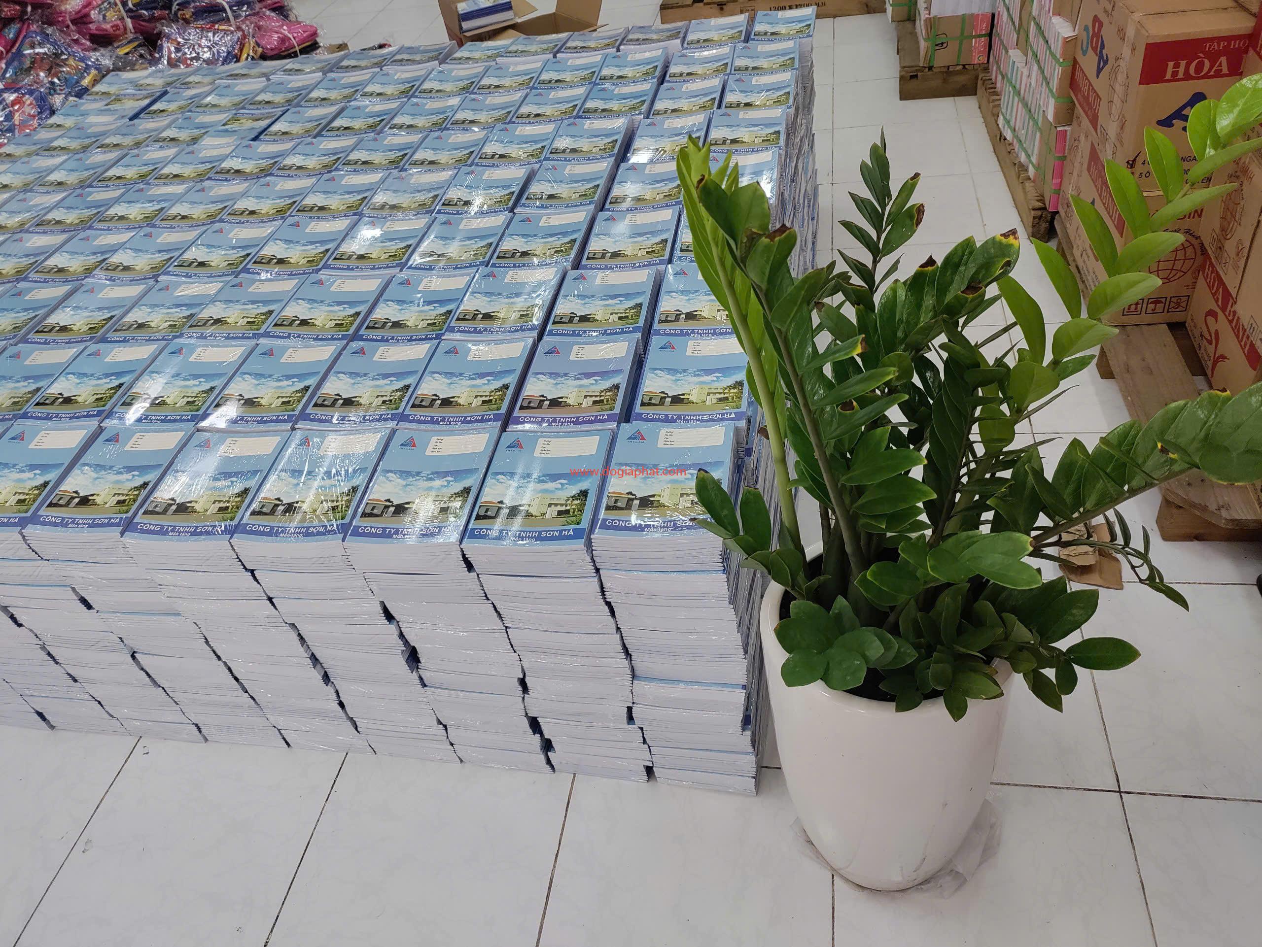 SẢN XUẤT TẬP HỌC SINH PHÁT THƯỞNG