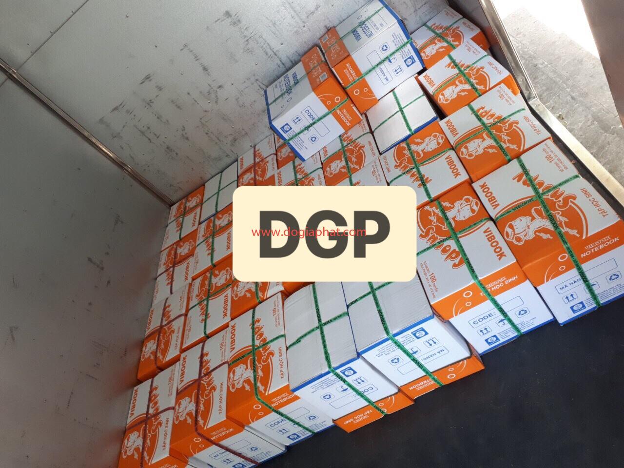 Tập vở học sinh giá sỉ từ thiện phát thưởng