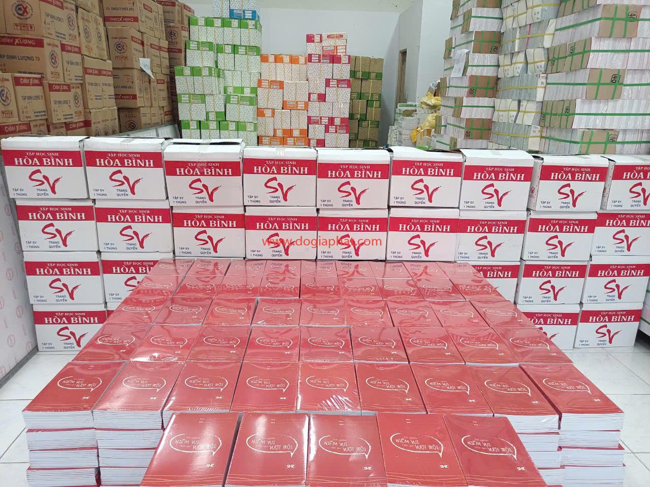 SẢN XUẤT TẬP HỌC SINH PHÁT THƯỞNG