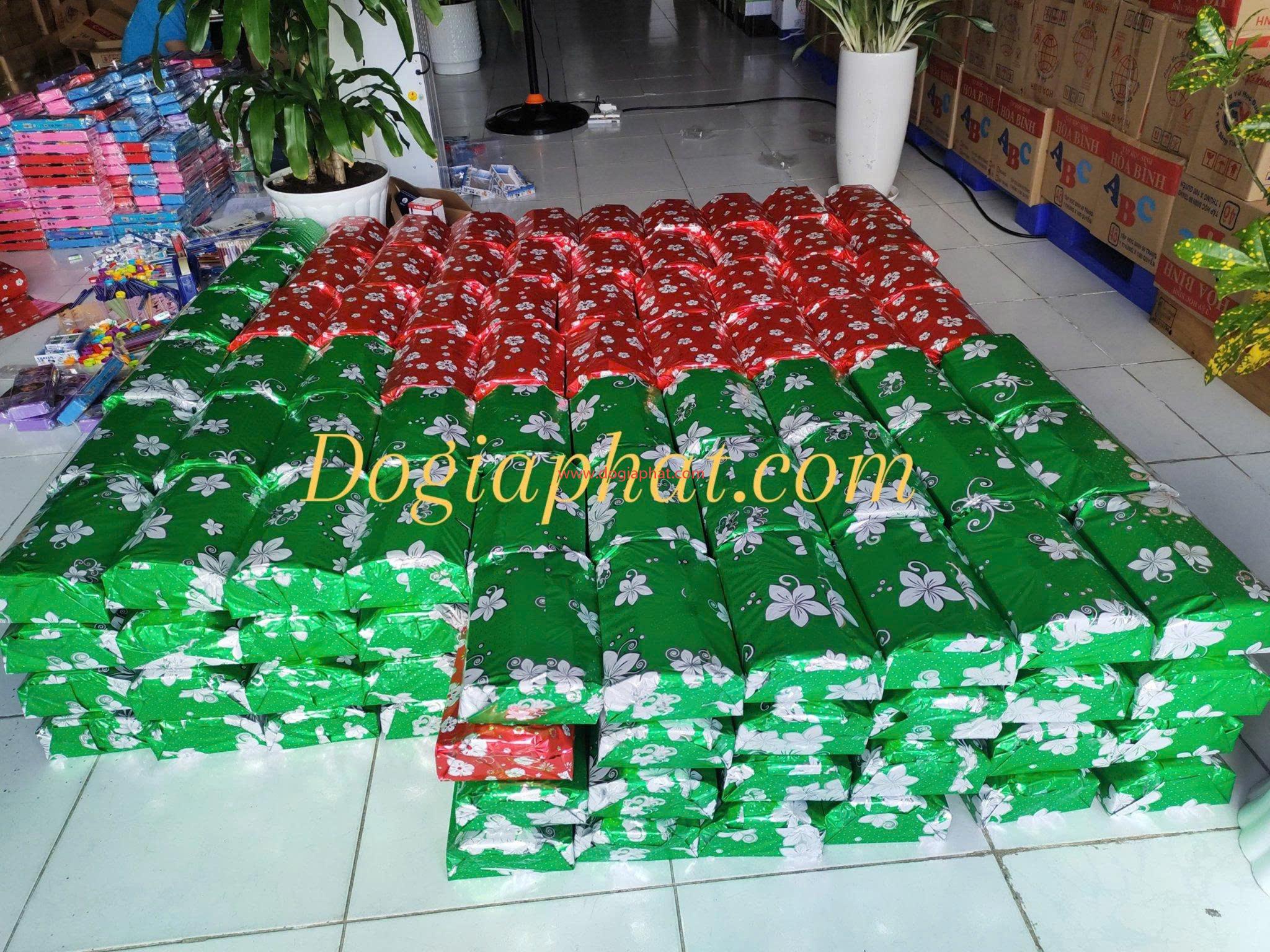 SẢN XUẤT TẬP HỌC SINH PHÁT THƯỞNG